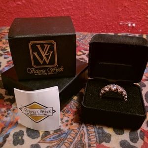 Sold ! Victoria Wieck eternity band